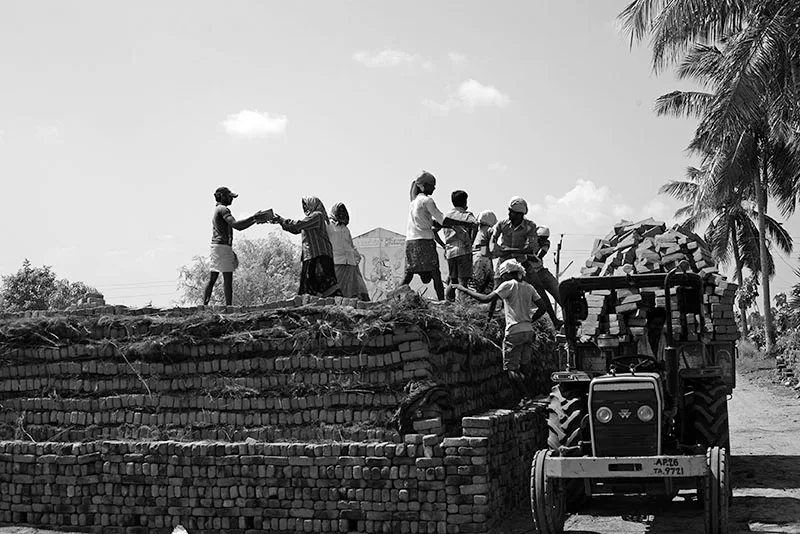 Brick kiln site.<br />
Nellore District, Andhra Pradesh, India, 2015.